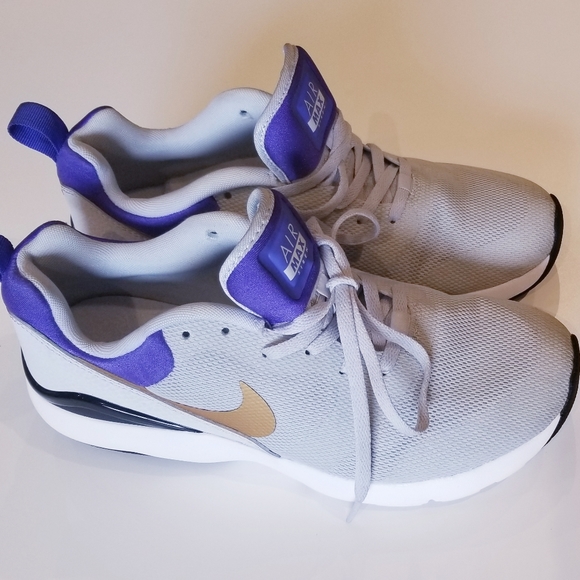 Nike Air Max Siren Like New! - Picture 4 of 10